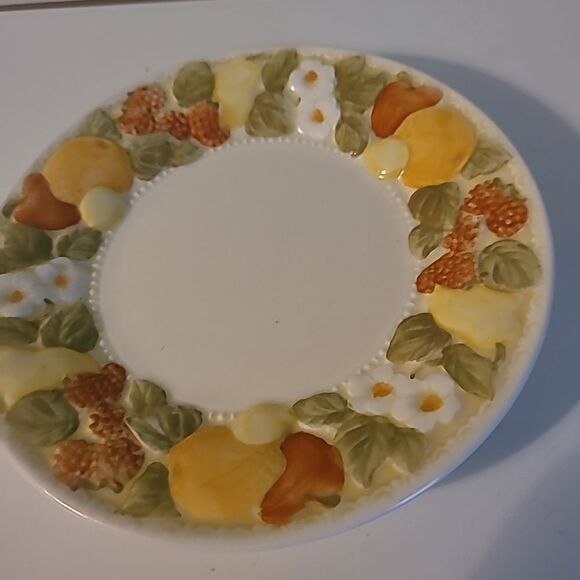 Metlox Vernon Ware Plates - Picture 10 of 10